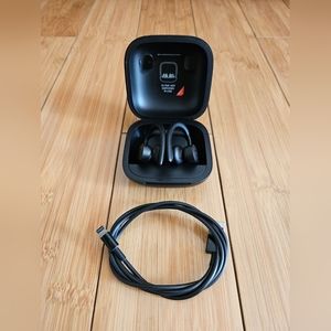 Beats By Dre Wireless Earbuds